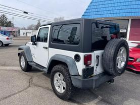 2012 Jeep Wrangler - Image 8