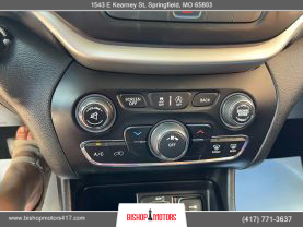 2015 JEEP CHEROKEE SUV V6, 3.2 LITER TRAILHAWK SPORT UTILITY 4D - Bishop Motors LLC in Springfield, MO, 37.24090, -93.26632