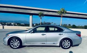 2009 LEXUS LS SEDAN V8, 4.6 LITER LS 460 SEDAN 4D