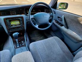 1995 TOYOTA CROWN MAJESTA SEDAN 1UZ-FE I-FOUR