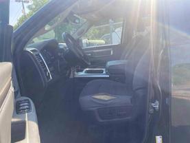 2017 RAM 1500 CREW CAB PICKUP BLACK AUTOMATIC - Auto Spot