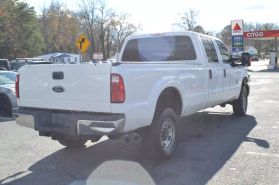 2015 Ford F350 Super Duty Crew Cab - Image 4
