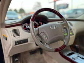 2006 HYUNDAI AZERA SEDAN - AUTOMATIC -  V & B Auto Sales