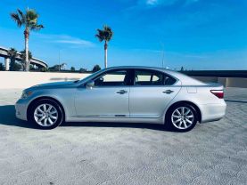 2009 LEXUS LS SEDAN V8, 4.6 LITER LS 460 SEDAN 4D