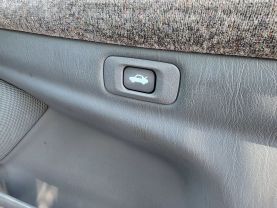 1995 TOYOTA CROWN MAJESTA SEDAN 1UZ-FE I-FOUR