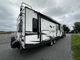 Used 2018 WILDWOOD BY FOREST RIVER HERITAGE GLEN FIFTH WHEEL 5TH WHEEL - 29RLSHL - LA Auto Star located in Virginia Beach, VA