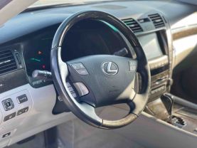 2009 LEXUS LS SEDAN V8, 4.6 LITER LS 460 SEDAN 4D