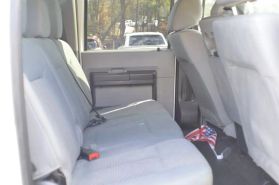 2015 Ford F350 Super Duty Crew Cab - Image 19