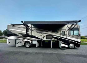 Used 2014 THOR MOTOR COACH MIRAMAR CLASS A - 34.1 - LA Auto Star located in Virginia Beach, VA