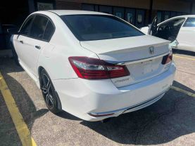 2017 Honda Accord - Image 4