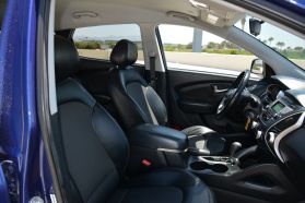 2010 HYUNDAI TUCSON SUV 4-CYL, 2.4 LITER LIMITED SPORT UTILITY 4D