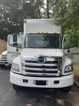 2015 Hino 268 - Image 16