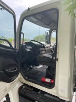 2015 Hino 268 - Image 17