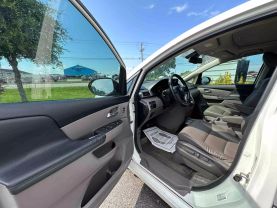 2015 Honda Odyssey Touring Elite Minivan 4d - Image 17