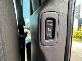 2015 Honda Odyssey Touring Elite Minivan 4d - Image 38