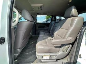 2015 Honda Odyssey Touring Elite Minivan 4d - Image 20