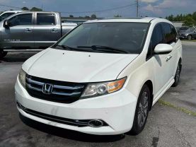 2015 Honda Odyssey Touring Elite Minivan 4d - Image 9