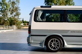 1994 TOYOTA HIACE VAN 1KZ-TE SUPER CUSTOM
