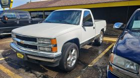 1997 CHEVROLET 1500 REGULAR CAB PICKUP V8, 5.7 LITER SHORT BED