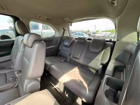 2015 Honda Odyssey Touring Elite Minivan 4d - Image 23