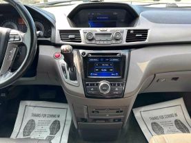 2015 Honda Odyssey Touring Elite Minivan 4d - Image 32