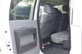2015 Ford F350 Super Duty Crew Cab - Image 21