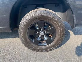 2016 RAM 1500 QUAD CAB PICKUP BLACK AUTOMATIC - Auto Spot