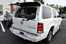 2005 CADILLAC ESCALADE SUV V8, 6.0 LITER SPORT UTILITY 4D