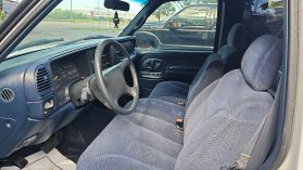 1997 CHEVROLET 1500 REGULAR CAB PICKUP V8, 5.7 LITER SHORT BED
