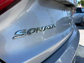 2015 HYUNDAI SONATA SEDAN - AUTOMATIC -  V & B Auto Sales