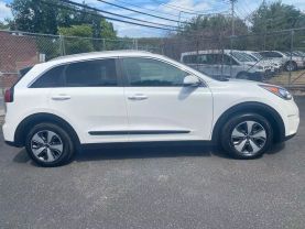 2017 KIA NIRO WAGON WHITE AUTOMATIC - Auto Spot
