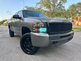 2009 CHEVROLET SILVERADO 1500 EXTENDED CAB PICKUP GRAY AUTOMATIC - Citywide Auto Group LLC