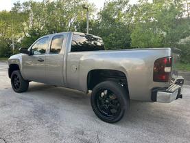 2009 CHEVROLET SILVERADO 1500 EXTENDED CAB PICKUP GRAY AUTOMATIC - Citywide Auto Group LLC