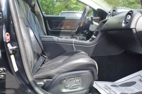 2015 Jaguar Xj - Image 19
