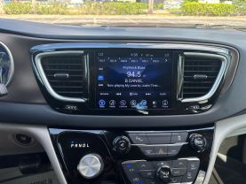 2017 CHRYSLER PACIFICA PASSENGER V6, 3.6 LITER TOURING-L MINIVAN 4D