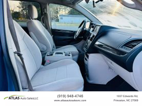 2011 CHRYSLER TOWN & COUNTRY VAN V6, 3.6 LITER TOURING MINIVAN 4D