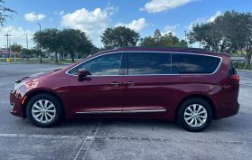 2017 CHRYSLER PACIFICA PASSENGER V6, 3.6 LITER TOURING-L MINIVAN 4D