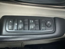 2017 CHRYSLER PACIFICA PASSENGER WHITE AUTOMATIC - Auto Spot