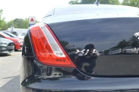 2015 Jaguar Xj - Image 12