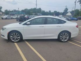 2015 CHRYSLER 200 SEDAN V6, 3.6 LITER 200S SEDAN 4D