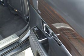 2015 Jaguar Xj - Image 21