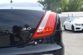 2015 Jaguar Xj - Image 11