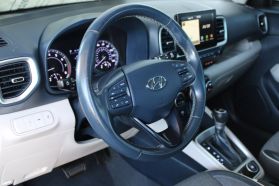 2020 Hyundai Venue - Image 6