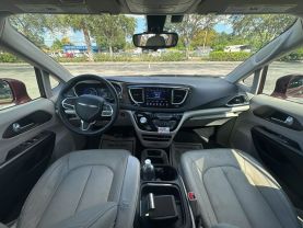 2017 CHRYSLER PACIFICA PASSENGER V6, 3.6 LITER TOURING-L MINIVAN 4D