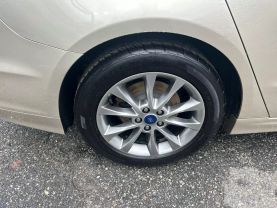 2017 FORD FUSION SEDAN GOLD AUTOMATIC - Auto Spot