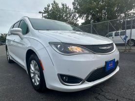 2017 CHRYSLER PACIFICA PASSENGER WHITE AUTOMATIC - Auto Spot