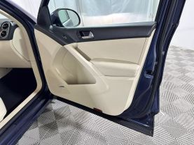 2011 VOLKSWAGEN TIGUAN
