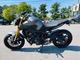 2015 YAMAHA FZ-09 SPORTBIKES - -