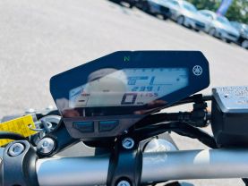 2015 YAMAHA FZ-09 SPORTBIKES - -