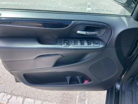 2016 DODGE GRAND CARAVAN PASSENGER VAN V6, FLEX FUEL, 3.6 LITER SXT PLUS MINIVAN 4D